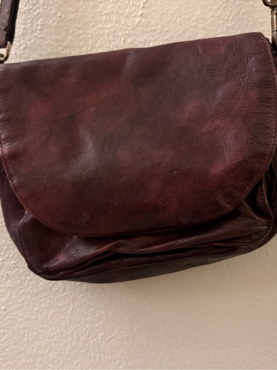 Handbags - Vintage Leather Crossbody Bag in Deep Burgundy